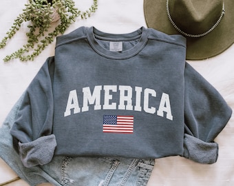 America Sweatshirt Comfort Colors Trendy Varsity Aesthetic Shirt Preppy Beach Minimalist Sweater Gift 4th of July Shirt USA Patriotic tshirt
