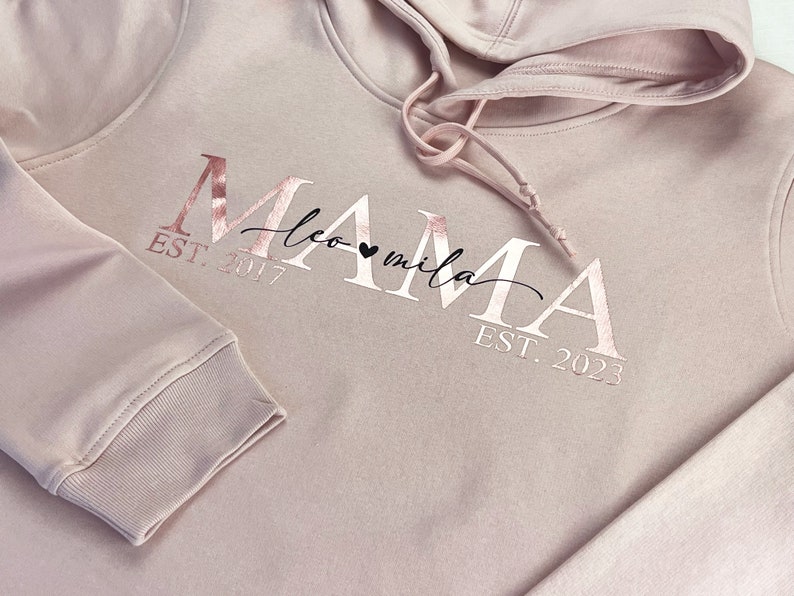 Mama Hoodie personalisiert mit Namen der Kinder und Geburtsjahr perfekt für den Muttertag, Babyshower oder zur Geburt Geschenke für Sie Bild 2