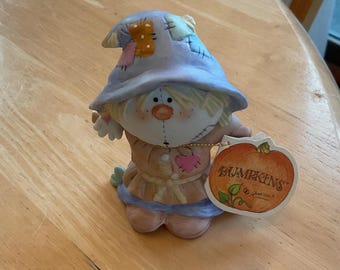 Una figura de bizcocho de Bumpkins de Fabrizio para George Good Corporation/Decoración de otoño/Espantapájaros fabricada en Taiwán