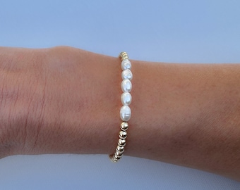 Gold Freshwater Pearl Bracelet with Magnetic Clasp