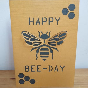 Modello di biglietto di compleanno 3D Happy Bee-Day fai da te / download digitale SVG e PDF / taglio della carta 3D