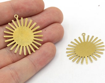 30x33mm Raw Brass Sun Charm, Sunny Pendat, Celestial Charm, Brass Sunny Charm, Earring Pendant, Earring Finding, Brass Findings, RW156