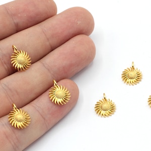 10x13mm 24k Shiny Gold Plated Mini Sun Charm, Sun Bracelet Charm, Tiny Sun, Gold Sun Charm, Celestial Charm, Gold Plated Findings, GD
