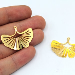 23x31mm 24k Charmy Gold Ginkgo Leaf Charm, Ginkgo Charm, Gold Leaf Pendant, Gold Laser Charms, Pendientes Colgantes, Gold Plated Findings, MJ361