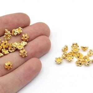 6mm 24k Shiny Gold Flower Beads, Daisy Beads, Flower Charms, Bracelet Connector, Gold Beads, Dainty Charms, Gold Plated Findings, GD1033