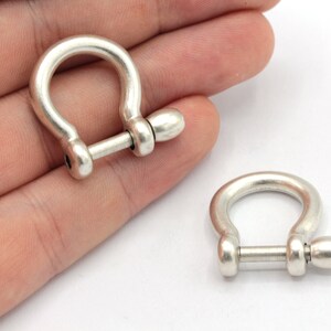 21x25mm Silver Plated Shackle Clasp with Screw, U Lock Clasps, Sailor Bracelet Clasp, Anchor Bracelet, Silver Plated Findings, GD323