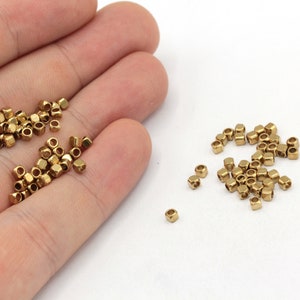 100 Pcs 2.5mm Raw Brass Tiny Cube Beads, Cube Spacer Beads, Geometric Beads, Bracelet Connector, Brass Beads, Brass Findings, GD351