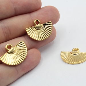 17x23mm 24k Shiny Gold Sun Charm, Half Sun Charm, Celestial Charm, Sunburst Charm, Gold Charm for Bracelet Necklace, Gold Plated Findings
