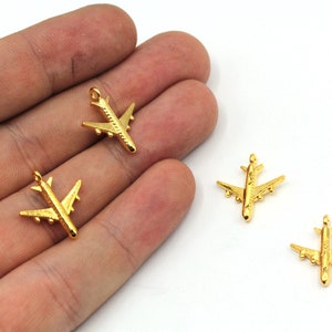 15x17mm 24k Shiny Gold Plane Bracelet Charm, Pilot Pendant, Travel Charm, Flying Charm, Mini Airplane Charm, Gold Plated Findings, GD1111