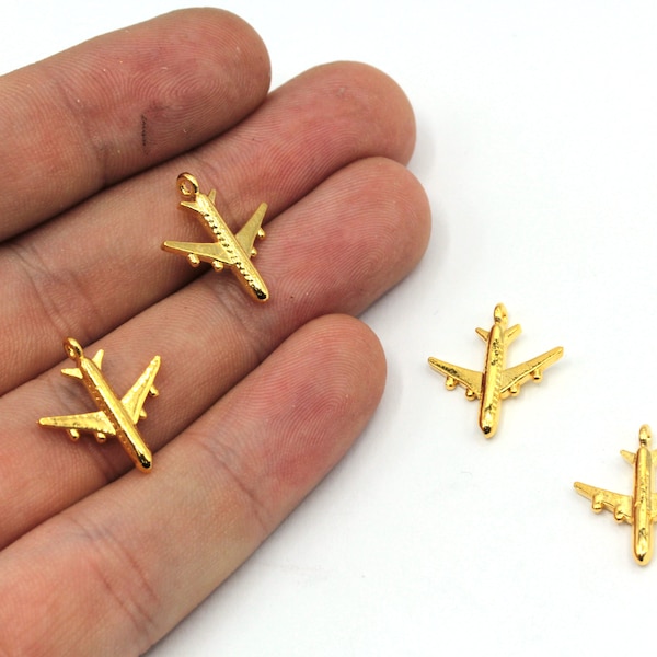 15x17mm 24k Shiny Gold Plane Bracelet Charm, Pendentif Pilote, Charme de voyage, Charme Volant, Mini Charme Avion, Trouvailles Plaquées Or, GD1111