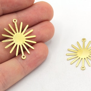 25x29mm Brass Sun Charm, Tiny Sun Pendat, Celestial Charm, Sun Connector Charm, Earring Pendant, Earring Finding, Brass Findings, RW371