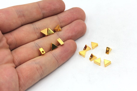 6mm 24k Shiny Gold Triangle Beads, Triangle Bracelet Beads, Tiny Triangle Charm, Triangle Spacer Beads, Gold Plated Findings, GD926