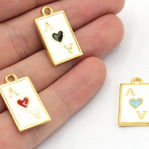 Ciondolo a forma di carta da gioco in oro lucido 24k da 13 x 23 mm, ciondolo a forma di carta da gioco in smalto, ciondolo Las Vegas, ciondolo a forma di poker, accessori placcati in oro, GD833