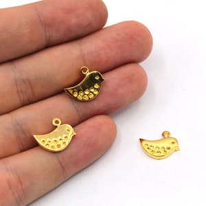 11x14mm 24k Shiny Gold Plated Mini Bird Charm, Bird Pendant, Sparrow Charm, Animal Pendant, Bird Bracelet Charm, Gold Plated Findings, GD206