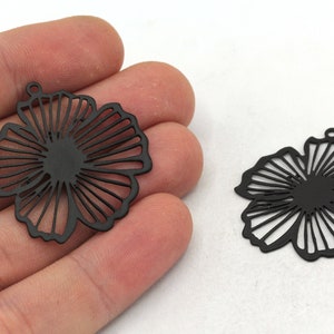 32x33mm Black Plated Flower Charm, Laser Daisy Charm, Black Charm, Earring Pendants, Earring Findings, Black Plated Findings, MJ334