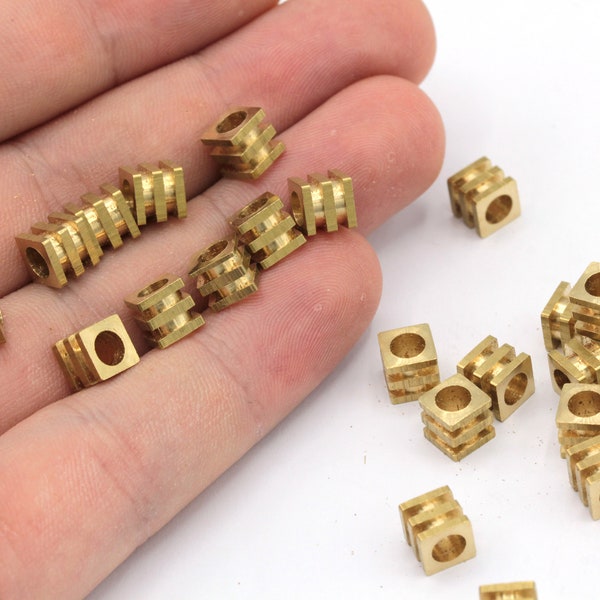 6mm Raw Brass Tiny Cube Beads, Cube Spacer Beads, Geometric Beads, Square Beads, Bracelet Connector, Brass Beads, Brass Findings, RW553