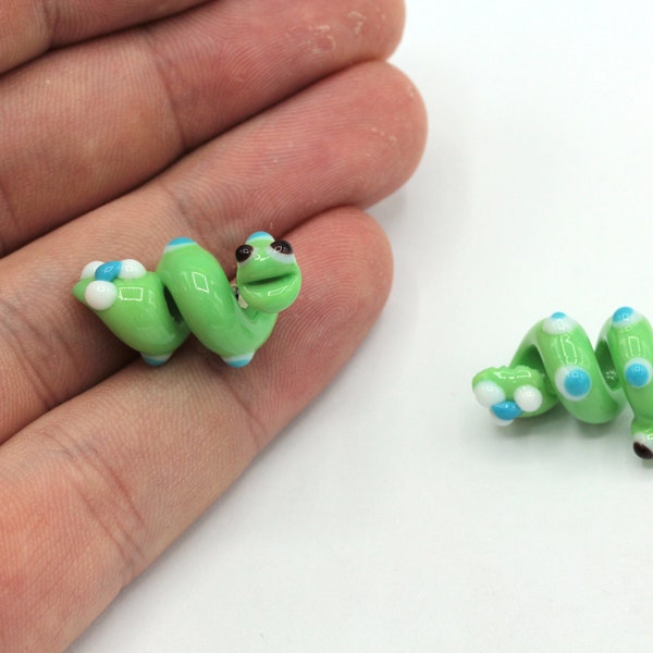 12x22mm Hand Made Murano Glass Caterpillar Beads, Murano Caterpillar Charm, Murano Animal Beads, Tiny Murano, Murano Glass Findings, MRN018