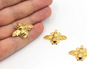 21x27mm 24k Shiny Gold Plated Bea Charm, Animal Pendant, Gold Bee Charm, Flying Charm, Lucky Charm, Gold Plated Findings, GD173