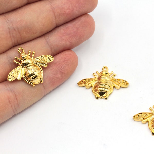 21x27mm 24k Shiny Gold Plated Bea Charm, Animal Pendant, Gold Bee Charm, Flying Charm, Lucky Charm, Gold Plated Findings, GD173