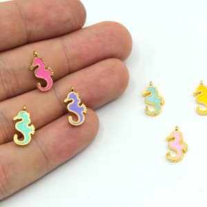 7x14mm 24k Shiny Gold Mini Sea Horse Charms, Enamel Sea Horse Charm, Ocean Charms, Sea Horse Bracelet Charm, Gold Plated Findings, GD789
