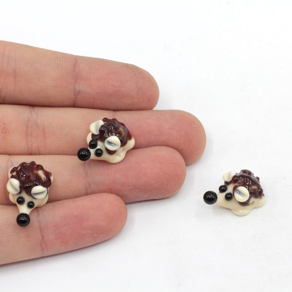 12x19mm Hand Made Murano Glass Hedgehog Beads, Murano Hedgehog Charm, Murano Animal Beads, Tiny Murano Charms, Murano Glass Findings, MRN021
