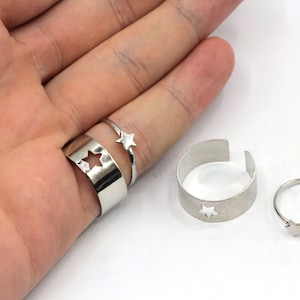 Matching outlet star rings