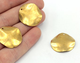 32 mm Surowy Mosiężny Falisty Dysk Charm, Falista Okrągła Wisiorek, Okrągły Charm, Nieregularny Charm, Wisiorek Kolczyk, Znalezienie Kolczyka, Znalezienie Mosiężne, RW003