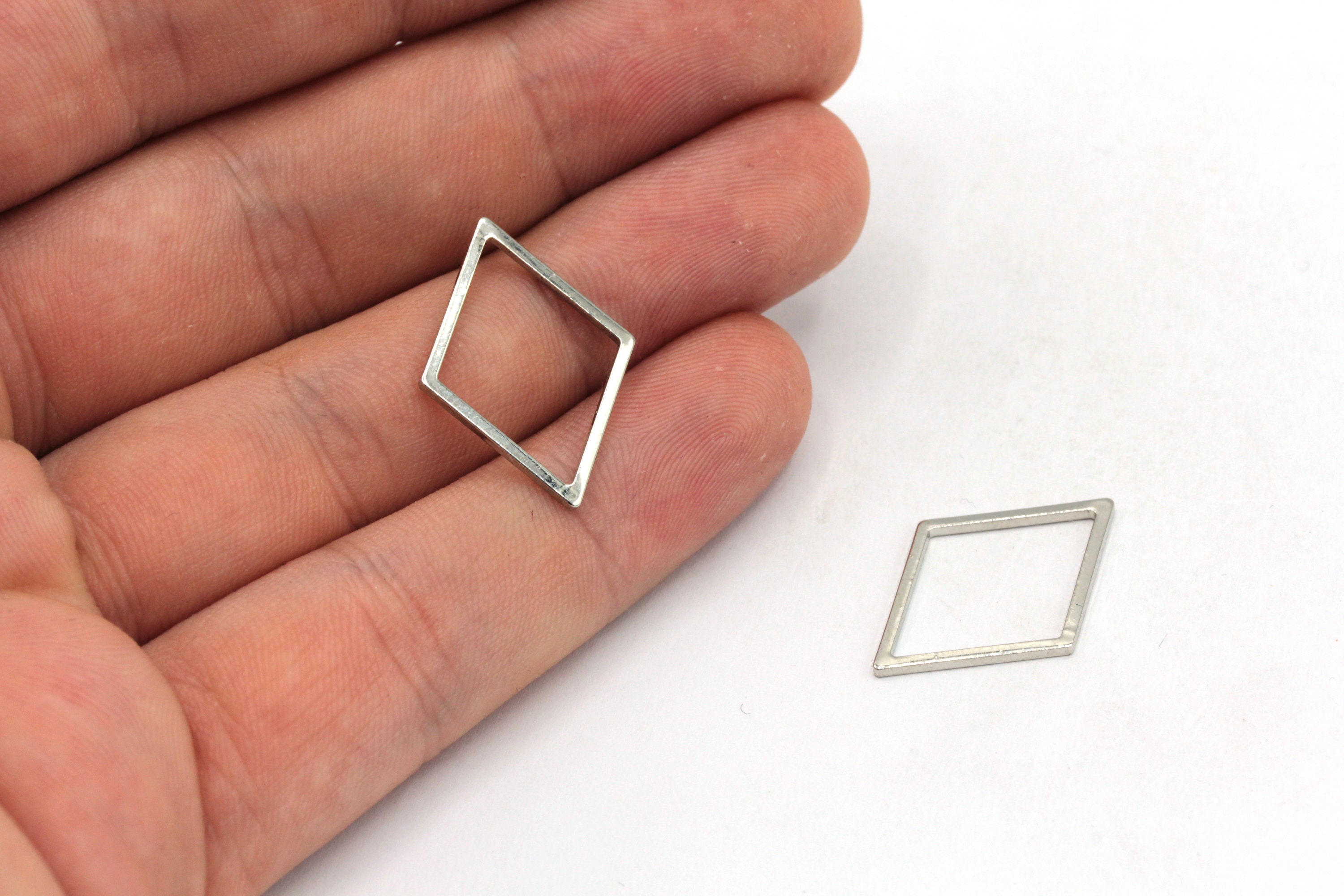 17x24mm Rhodium Plated Rhombus Charm, Rhombus Ring, Blank Diamond Connector, Earring Pendant, Earring Findings, Rhodium Findings, RW509