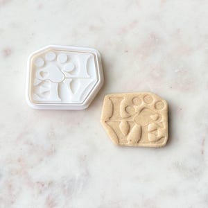 Love Paw Cookie Cutter | Cookie Cutter | Cookie Stamp | Cookie Embosser | Cookie Fondant | Paw | Love | Clay Stamp| Clay Cutter | Dog Paw