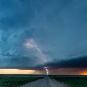 Lightning Wandbild - Gefährliche Straße