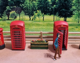 Two K6 Telephone Boxes Model Kit OO Gauge 1:76 Scale Model Scenery