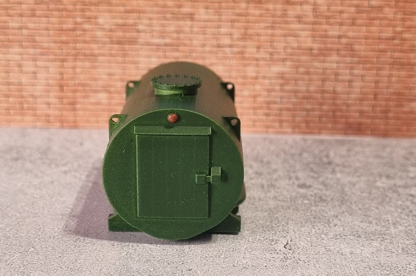 Serbatoio Diesel 10.000 Litri Con Fusti - Modello Ferroviario OO Scale 1:76 In Resina