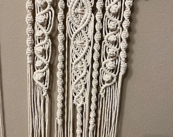 Macrame wall hanging long