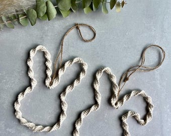 Easter decorations | Easter ornaments | Door decorations | Wreath | Large Easter egg | Macrame bunny | Macrame Easter decorations | Easter bunny | Boho Easter decorations | Must-have