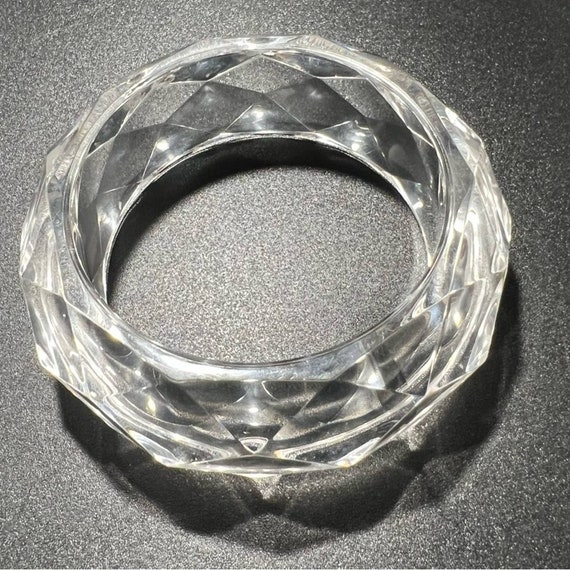 Faceted Clear Resin Bauble Bracelet In Clear