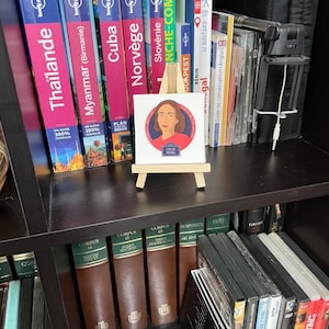 Mini easel with Louise Michel Vinyl Sticker /Portrait and quote/ Activist woman/ Decorative sticker