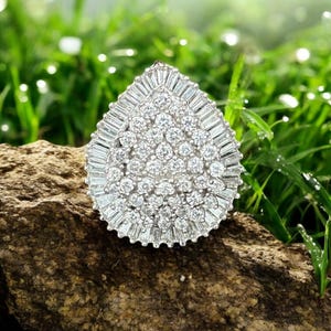 14k White Gold Diamond Cluster Ring