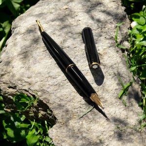Vintage Mont Blanc 221 Fountain Pen 14k Gold Nib