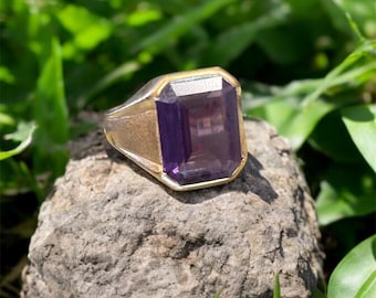 10k Gold Purple Sapphire Ring