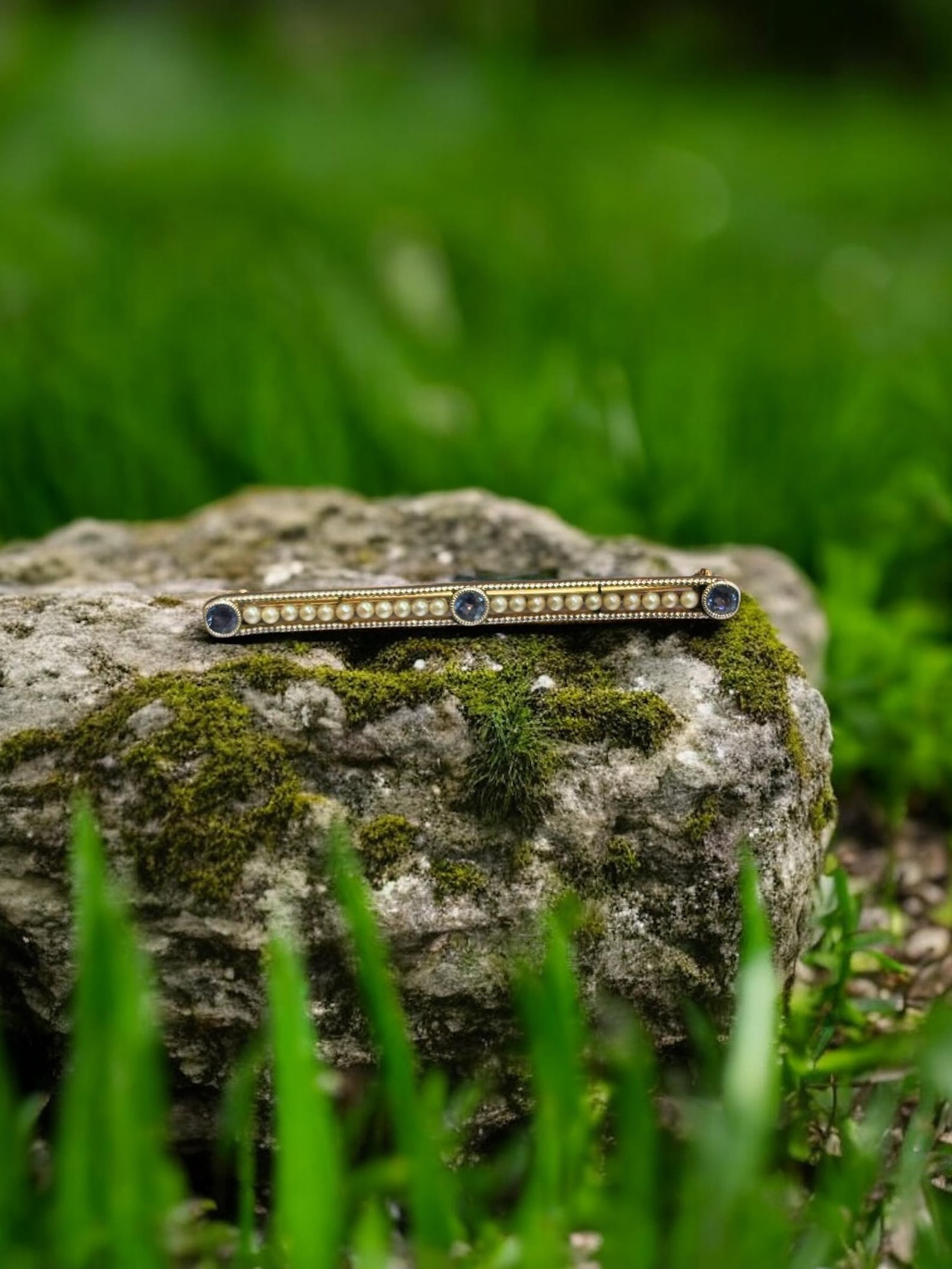 14k Gold Victorian Sapphire and Seed Pearl Bar Pin / Brooch