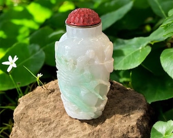 Chinese Jadeite Snuff Bottle