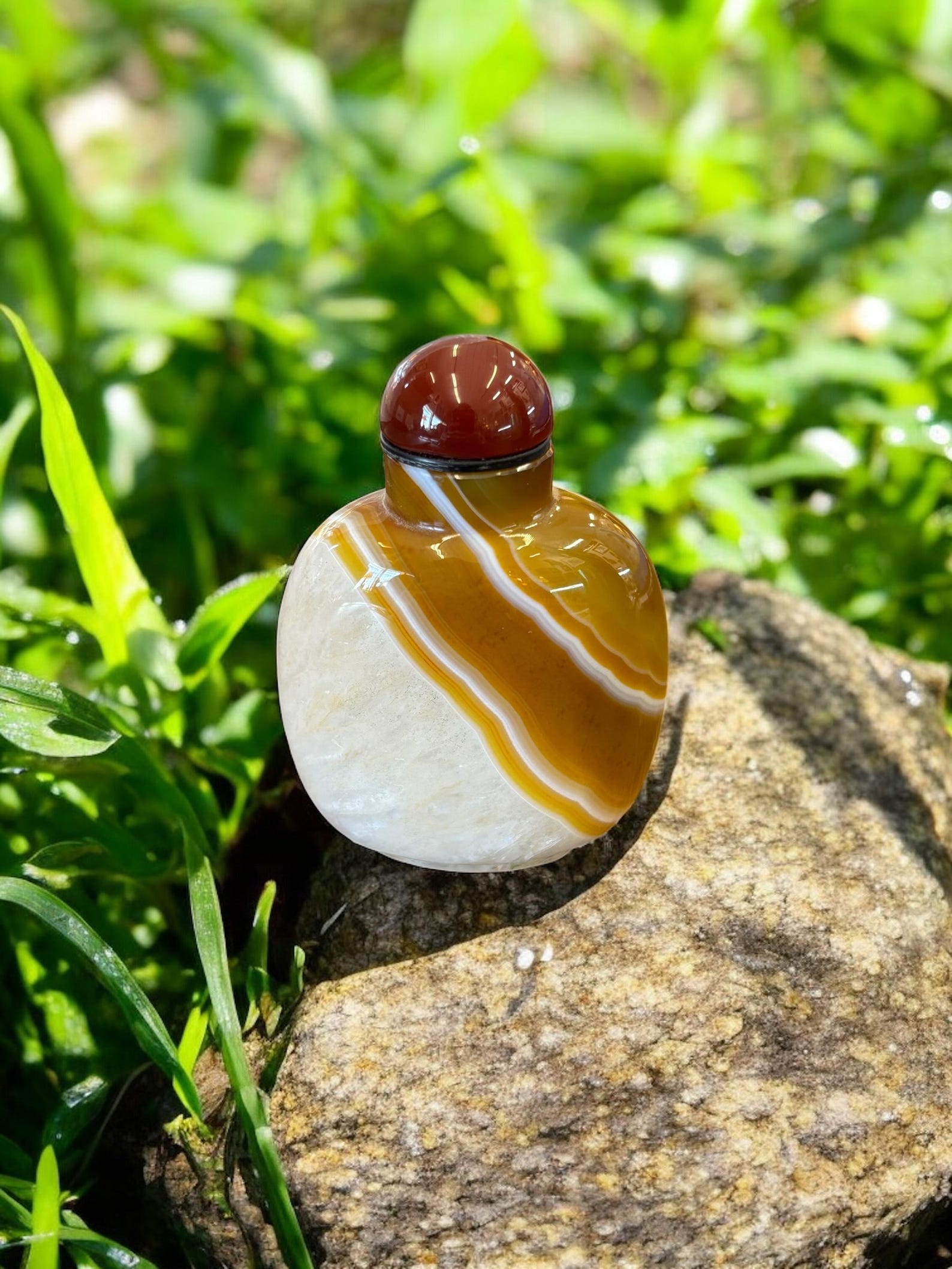 Banded Agate Snuff Bottle