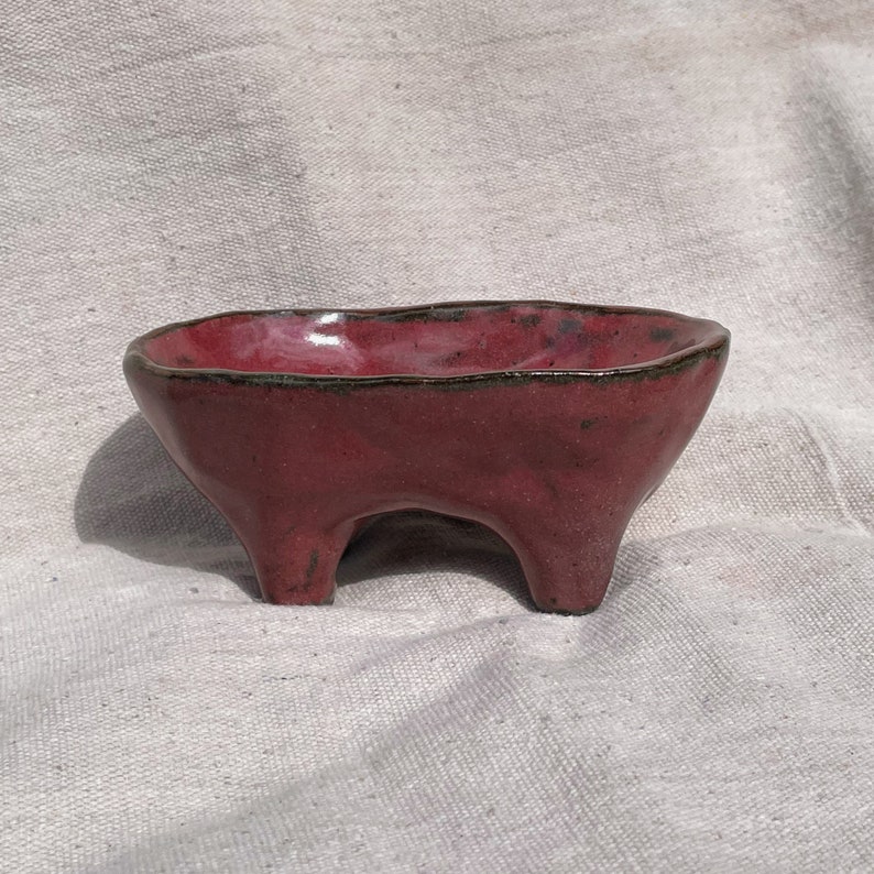 Four Legged Bowl image 3