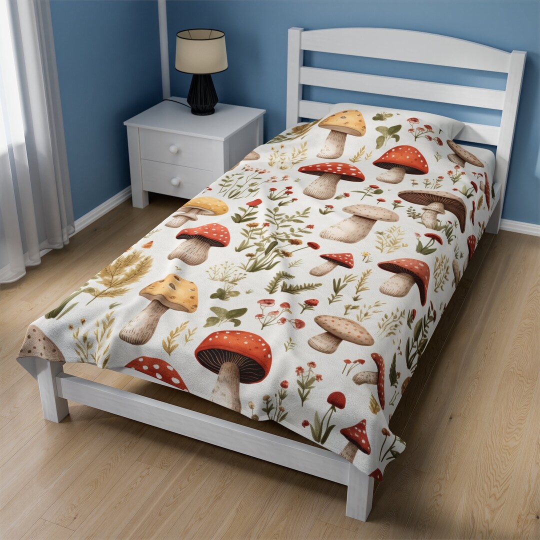 Mushroom Medley Quilted Blanket NCU0PT273 main image 1