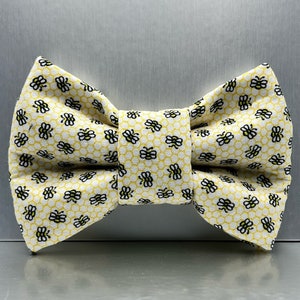 Mini Bumblebee bee dog Bow Tie, Bee Dog Bow Tie, Cat Bow ties, Dog gifts, bow, Cat bow ties,Dog bowties, extra large dog bows, dog gifts,bee