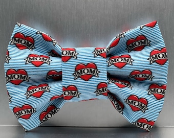 Mom Dog Bow Tie. Mom Cat Bow Bow Tie, Cat Bows, Dog  Bows, Pet Bows, Pet Bow Ties, pet accessories, word dog dog bow ties XL dog bows