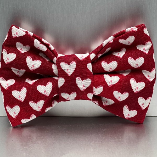 Valentines Day Dog Bow Tie. Valentines Day Heart  Pet Bows, Holiday Pet Bows, Dog Collars, Dog Bandanas, Dog Gift, Dog Lover, Dog accesories