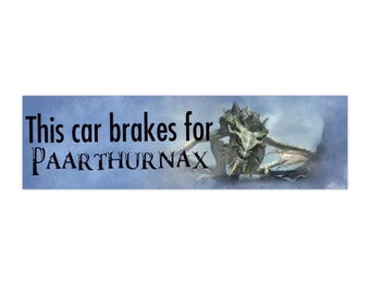 Este adesivo de para-choque "This Car Brakes for Paarthurnax" | Dragão Skyrim