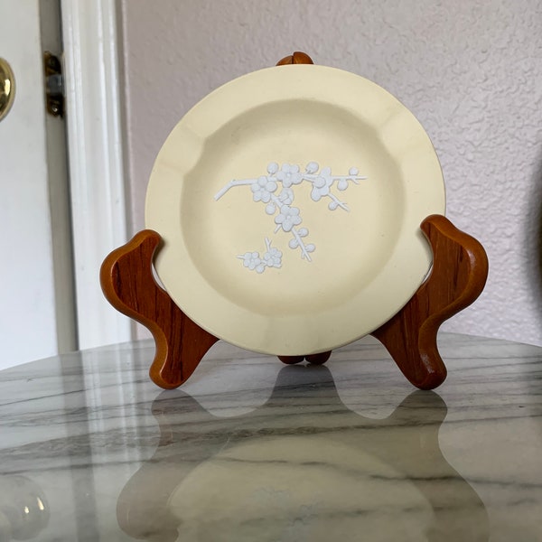 Wedgwood Yellow Primrose Blossom Jasperware Ashtray