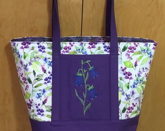 Borsa da giorno floreale e viola con tasca ricamata: borsa da notte, borsa per la spesa, bagaglio a mano, borsa per pannolini, borsa da lavoro. Include borsa bonus.